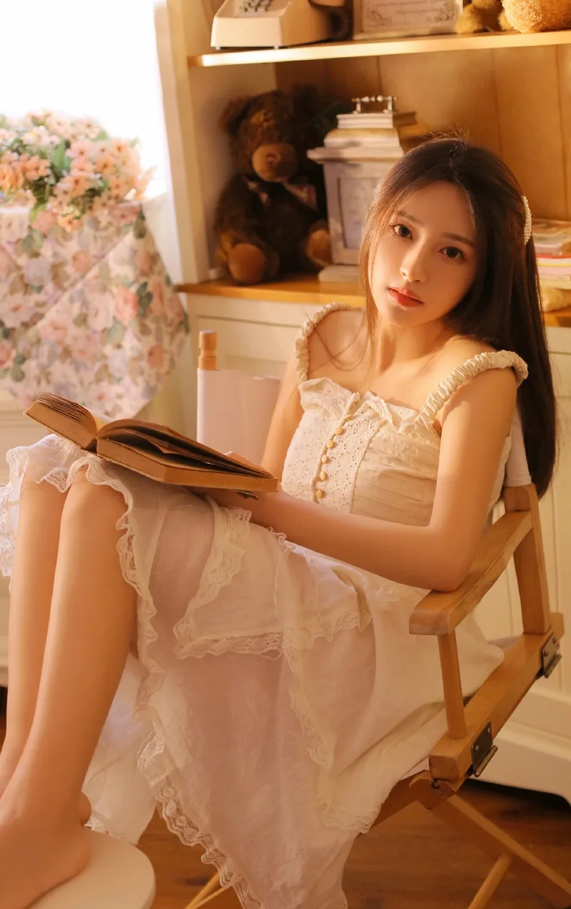 黑长直美女，精致侧颜写真 图片9