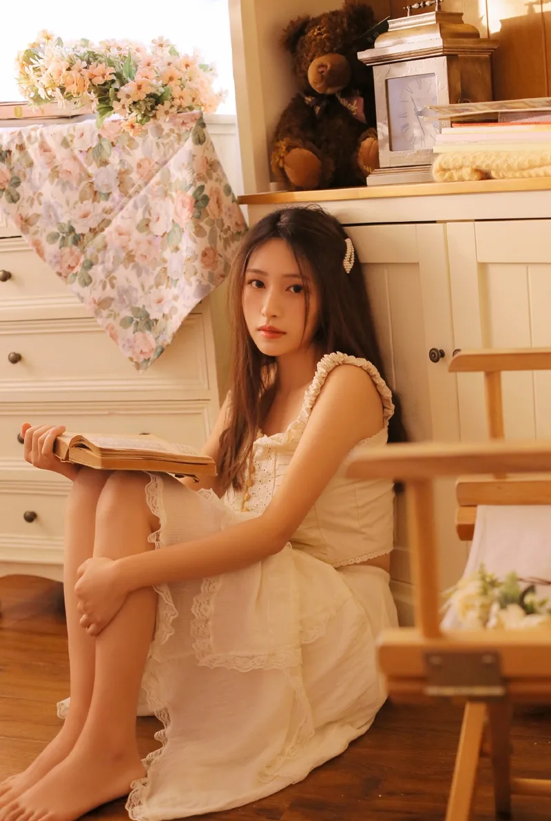 黑长直美女，精致侧颜写真 图片7