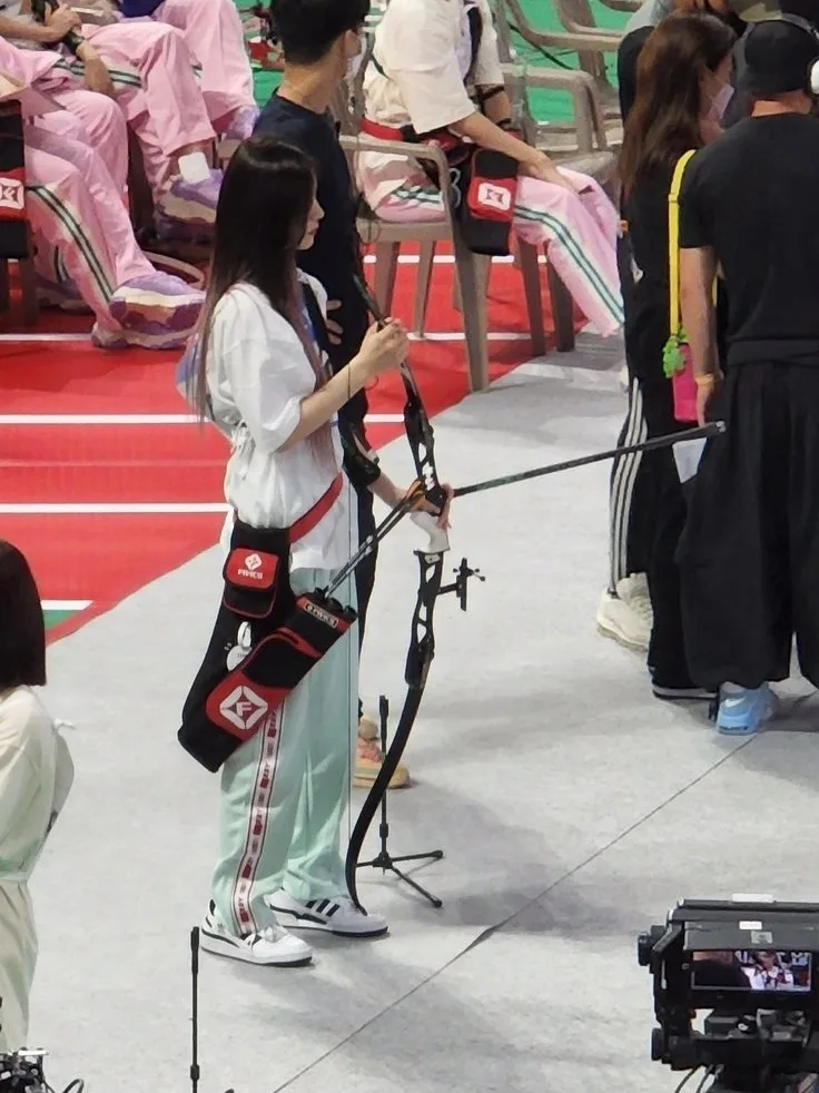 黄礼志甜美少女路透图 图片5