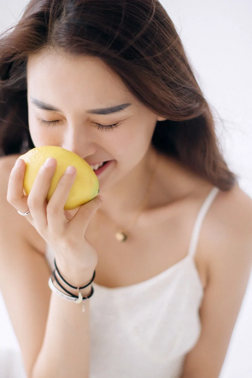 长发美女私房写真 图片9