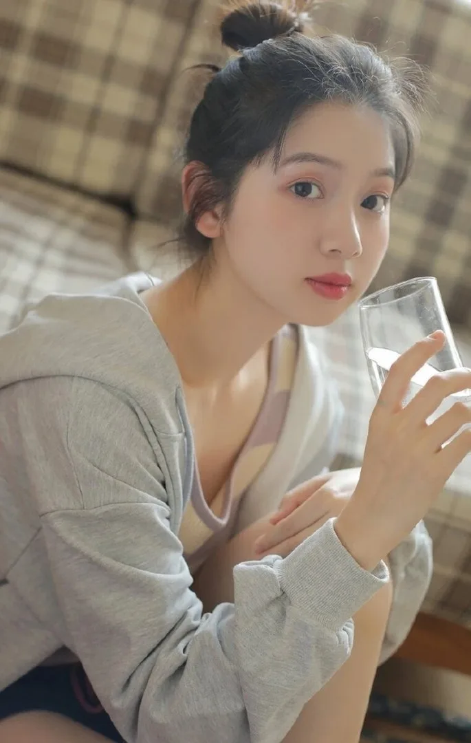 甜美少女写真 童颜私房 图片1