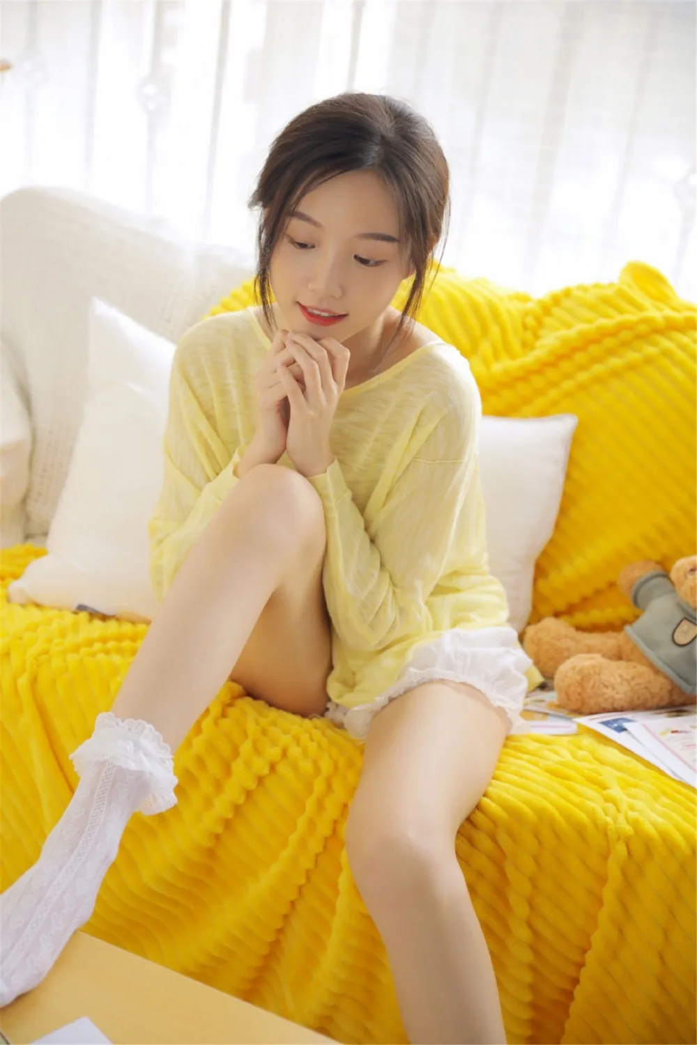 清纯美女居家写真 图片9