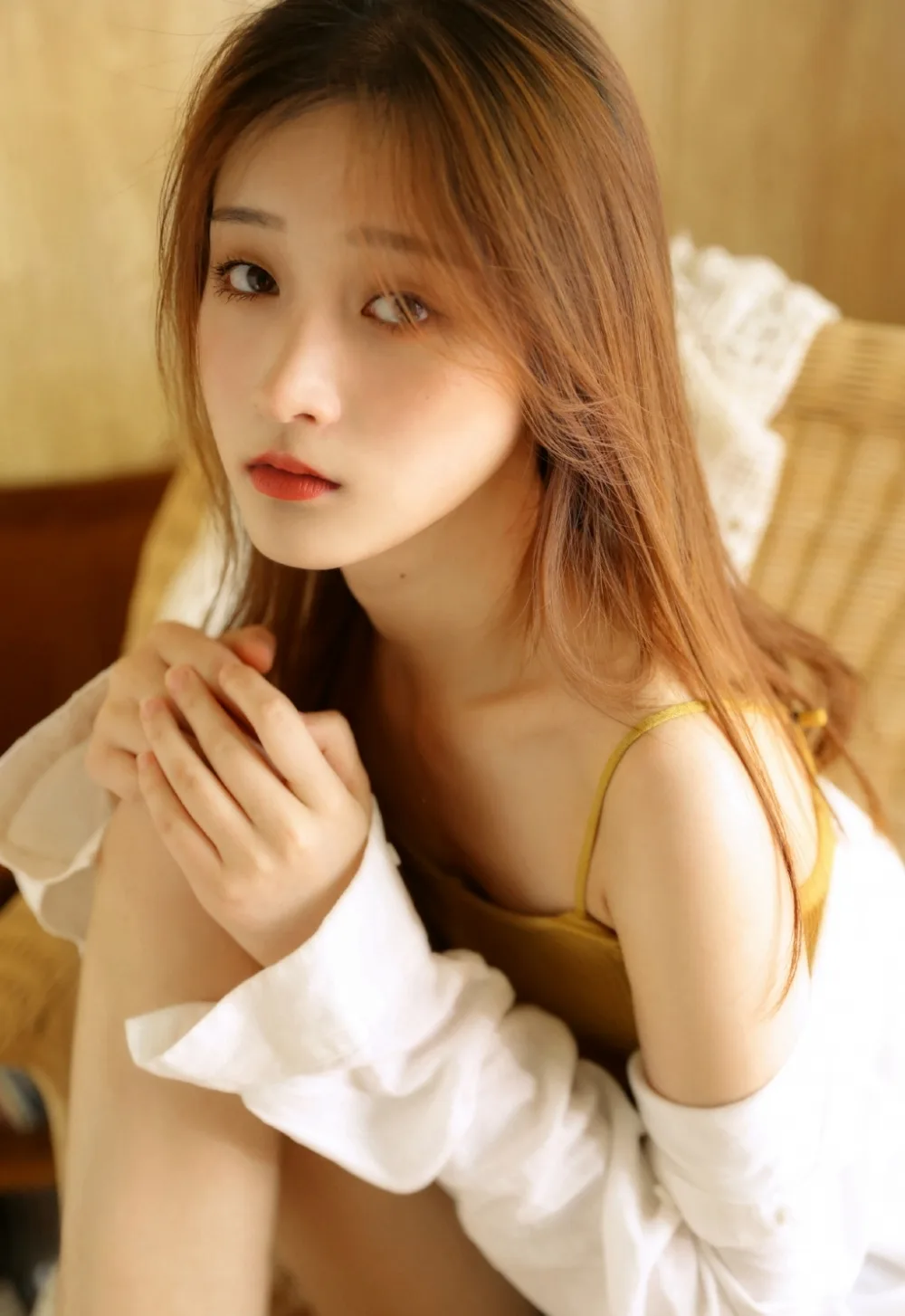 吊带美女写真 图片8