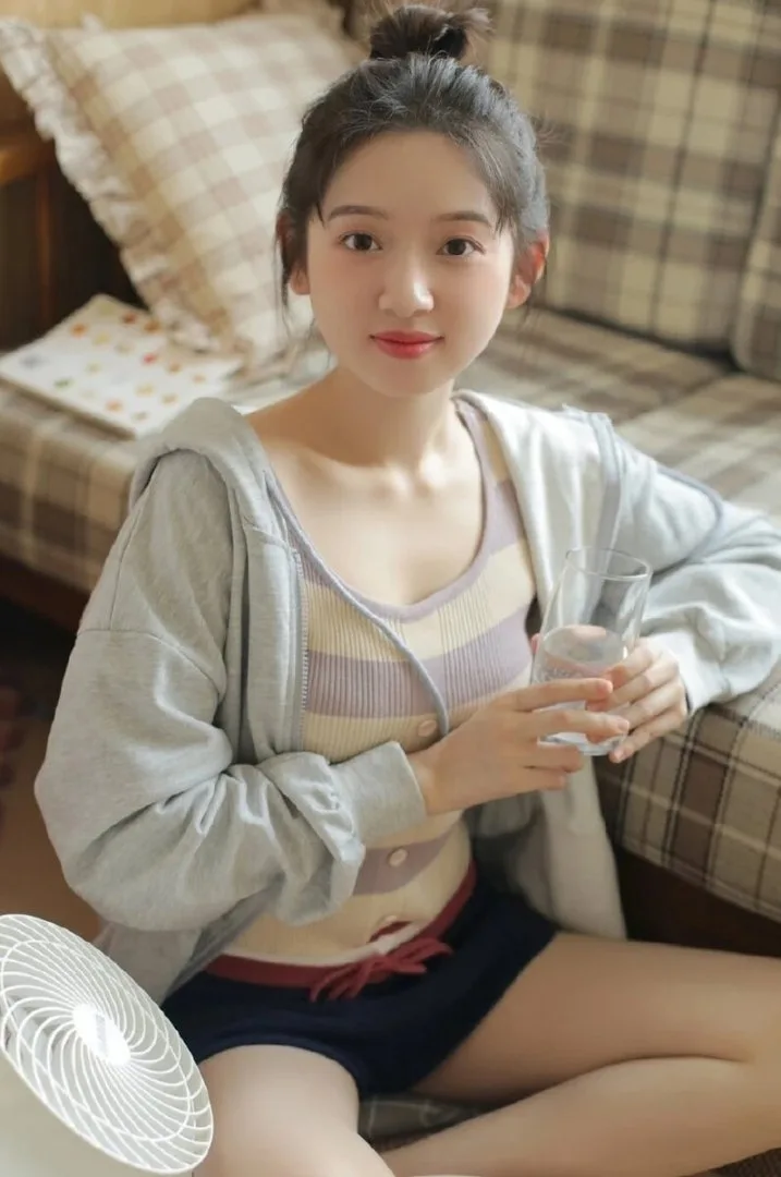 甜美少女写真 童颜私房 图片7