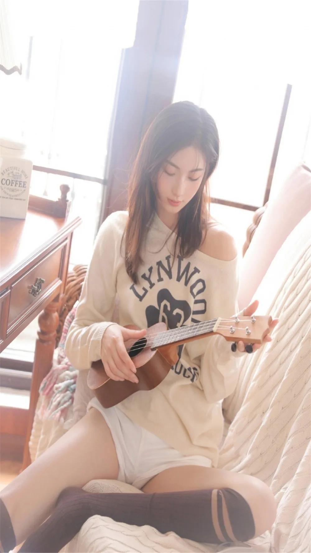 长腿美女写真 图片12