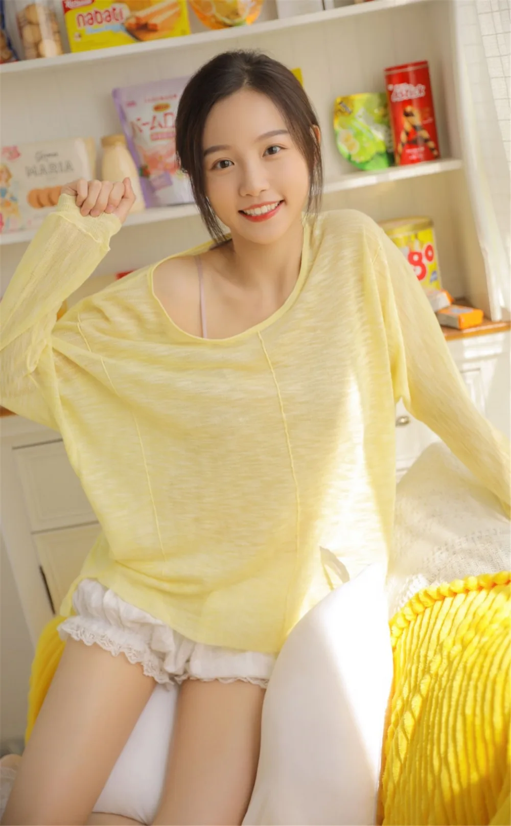 清纯美女居家写真 图片7