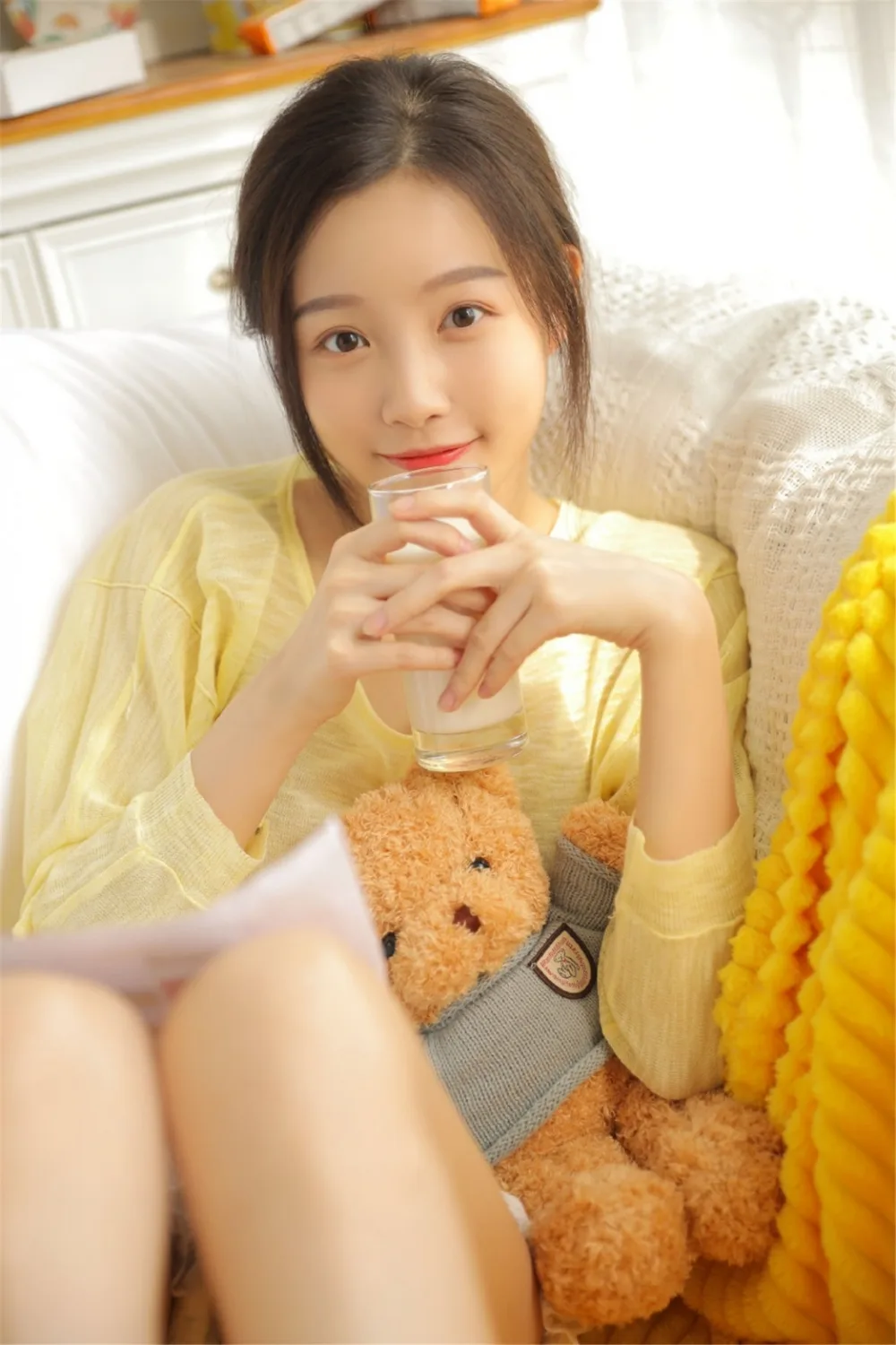 清纯美女居家写真 图片5