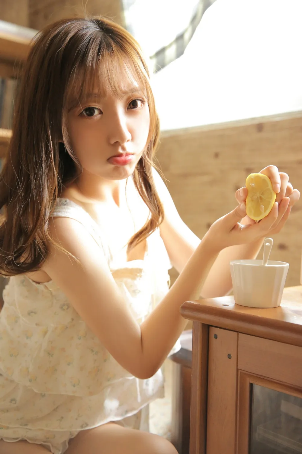 睡裙美少女写真 图片6