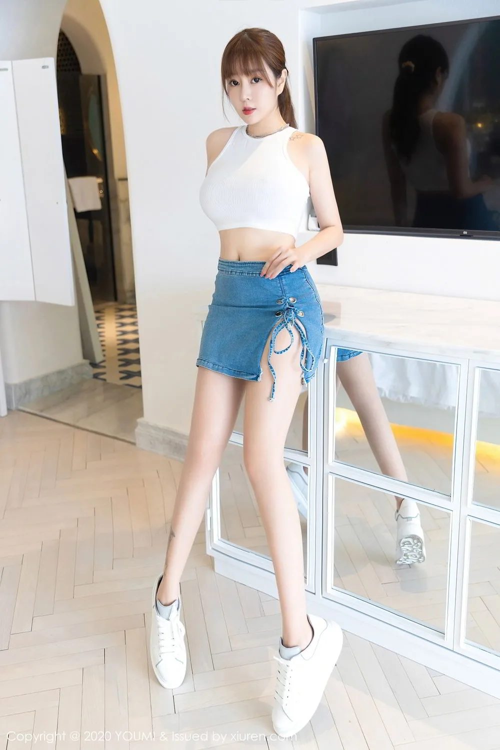 肤白貌美长腿女神写真 图片5