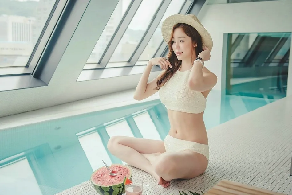 金发美女比基尼写真 图片5