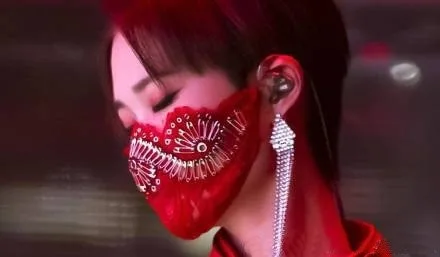 李宇春舞台造型 图片2