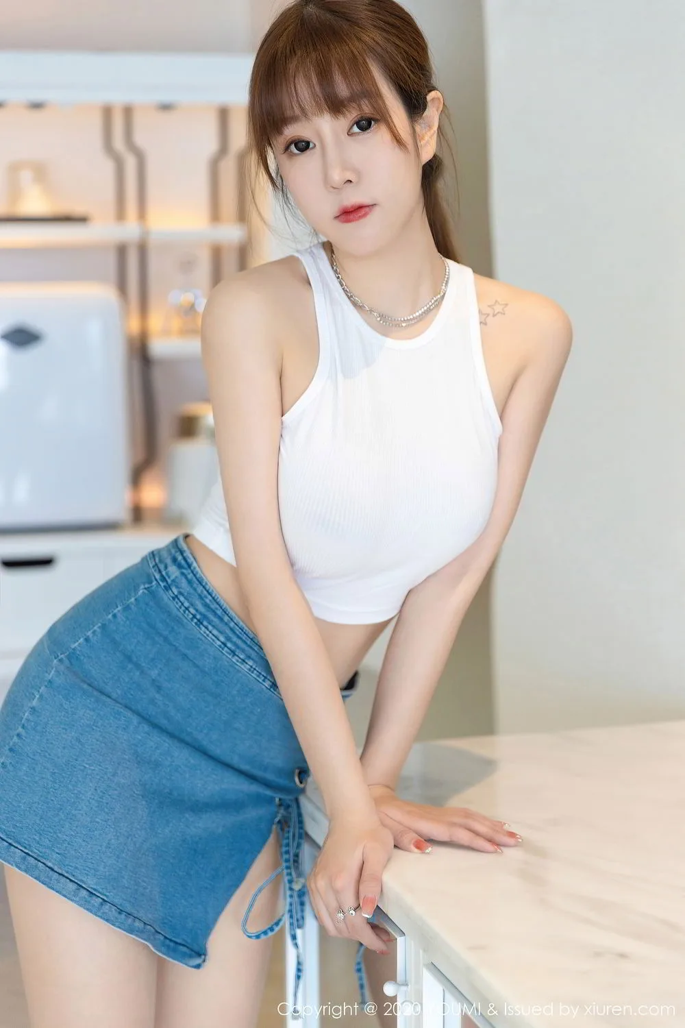 肤白貌美长腿女神写真 图片15