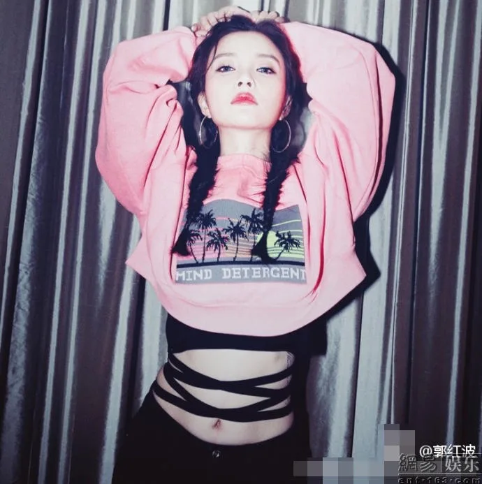李小璐美照 图片2