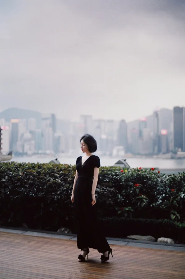 韩国美女街拍写真 图片4