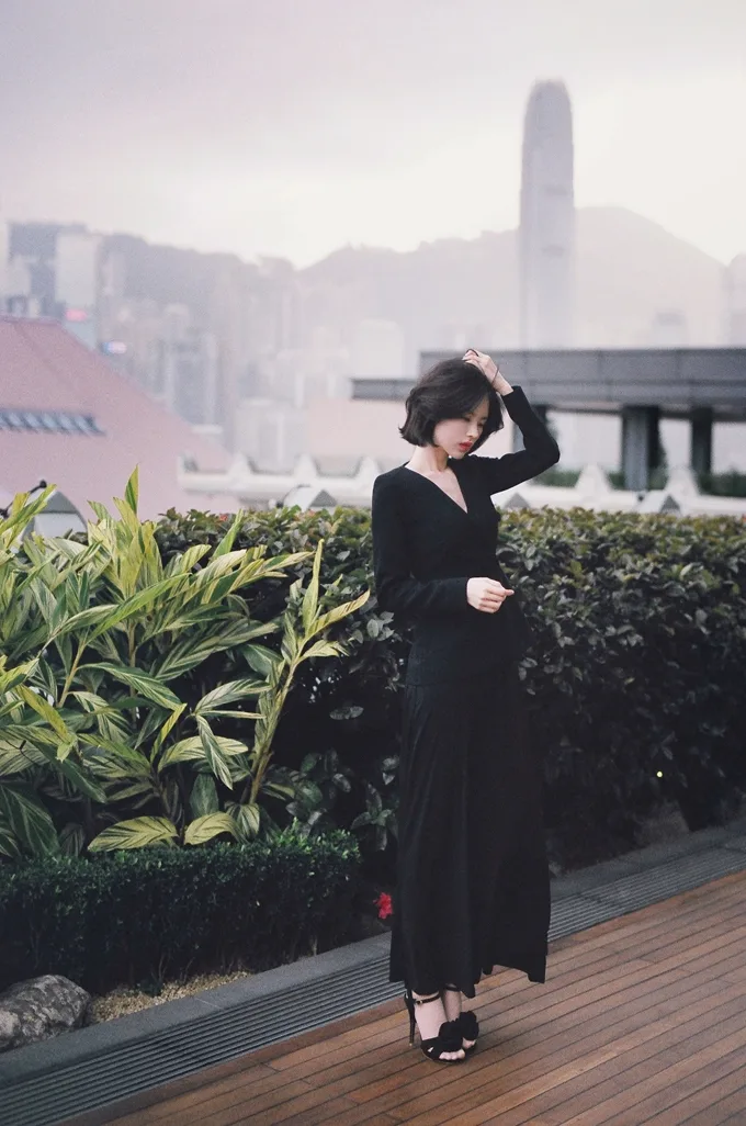 韩国美女街拍写真 图片1