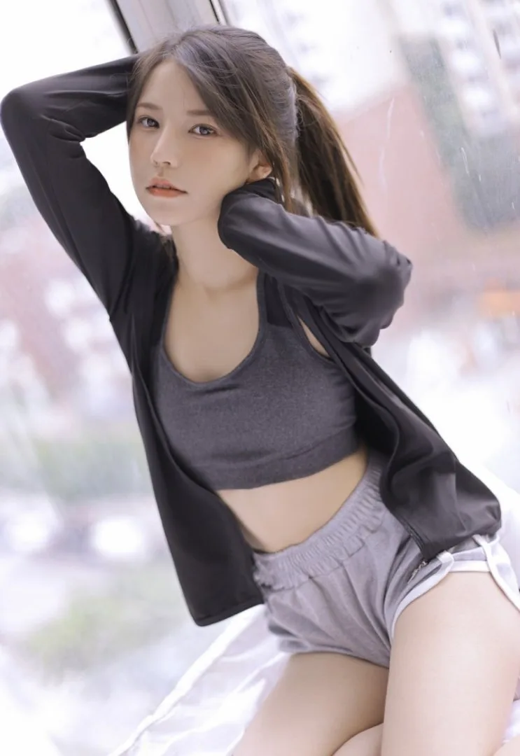 马尾辫少女写真 图片2