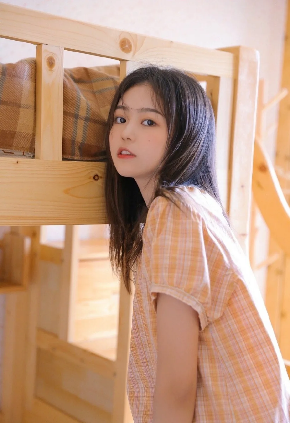 邻家女孩长发写真 图片3