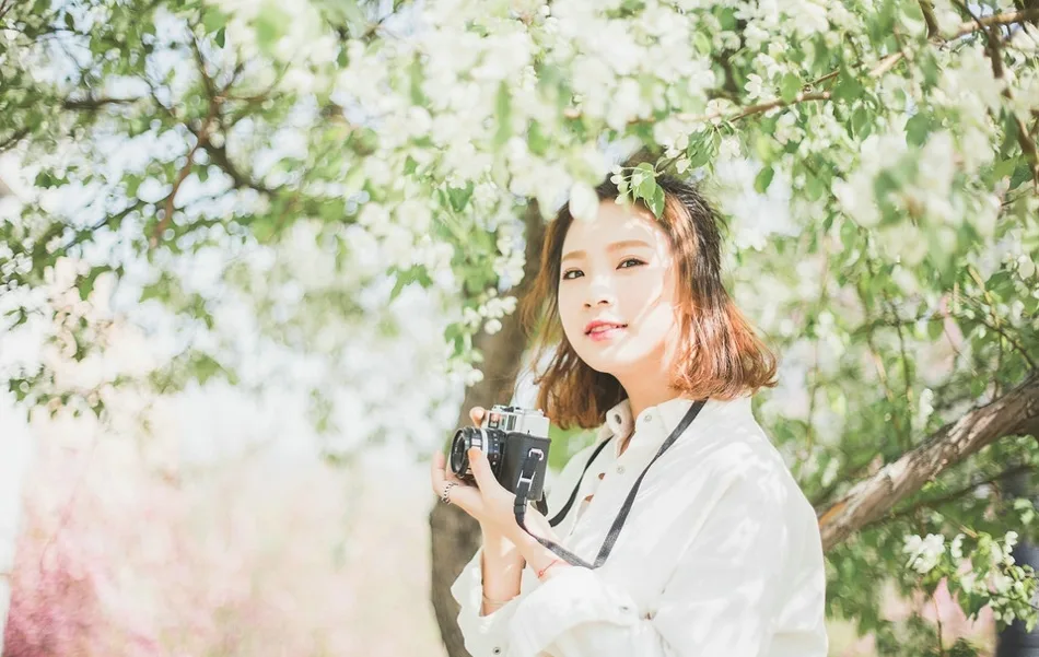 知性优雅美女写真 图片4