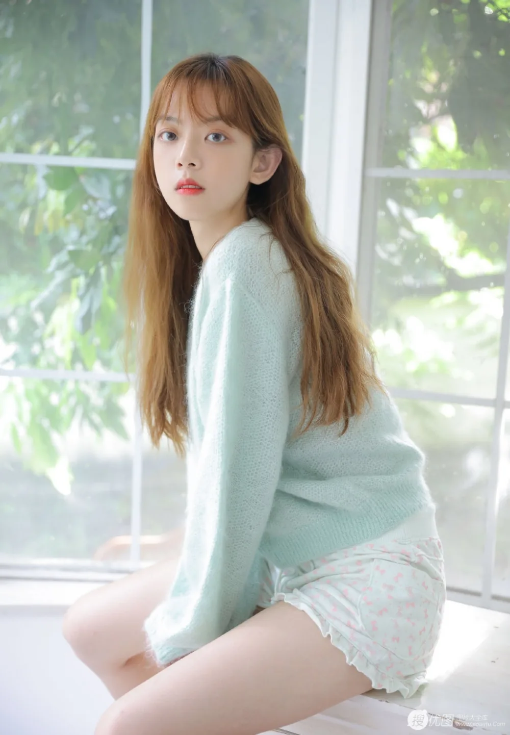 金发美女写真 图片4