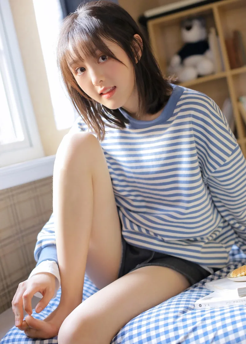 运动短裤美女写真 图片9