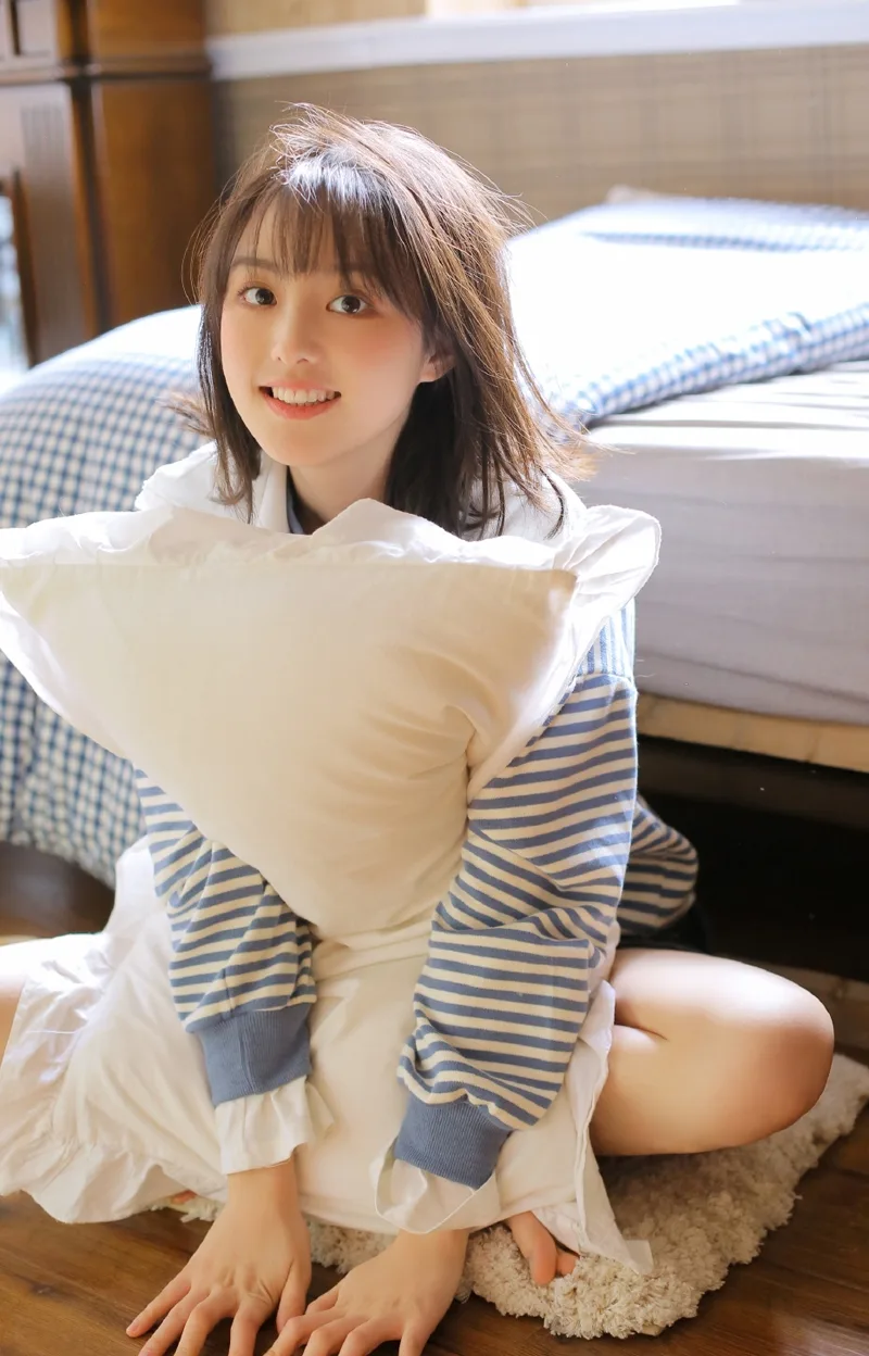 运动短裤美女写真 图片8