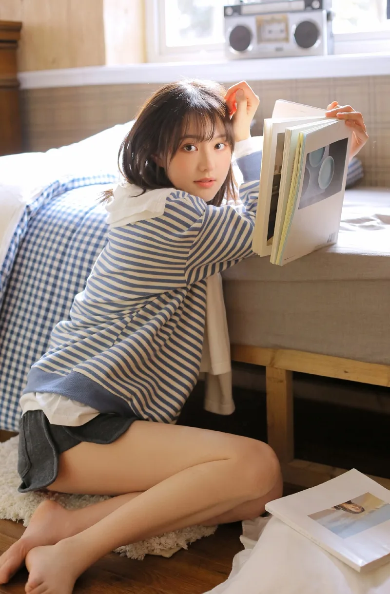 运动短裤美女写真 图片3