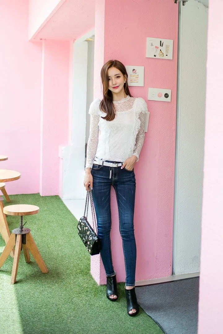 紧身牛仔裤美女 图片3