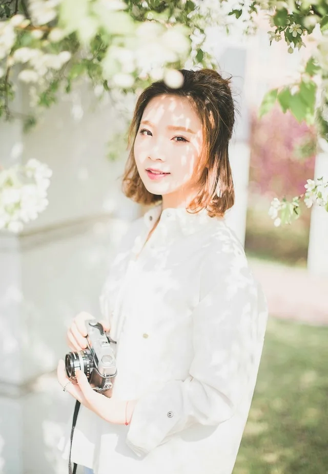 知性优雅美女写真 图片6