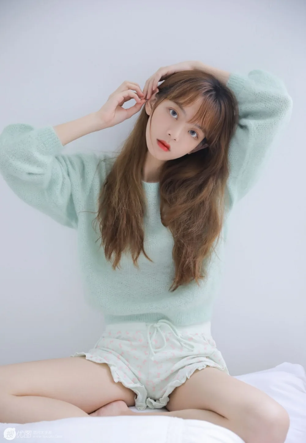 金发美女写真 图片3