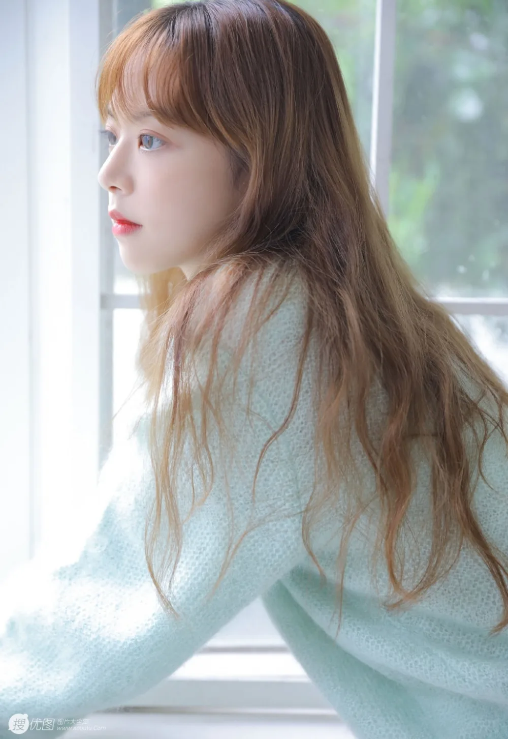 金发美女写真 图片2