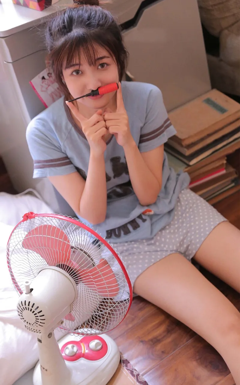 居家美女写真 图片7