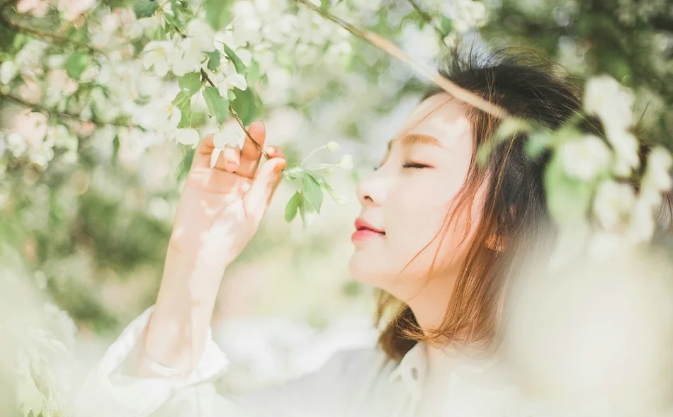 知性优雅美女写真 图片10