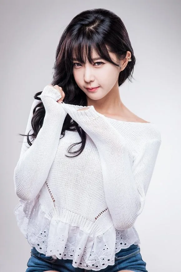 韩国美女主播写真 图片4