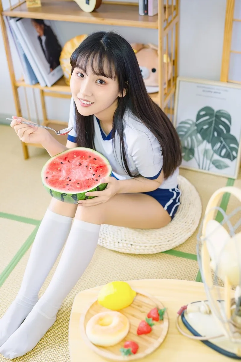 体操服少女写真 图片7