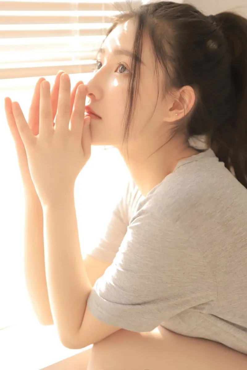 青春活力美女写真 图片11