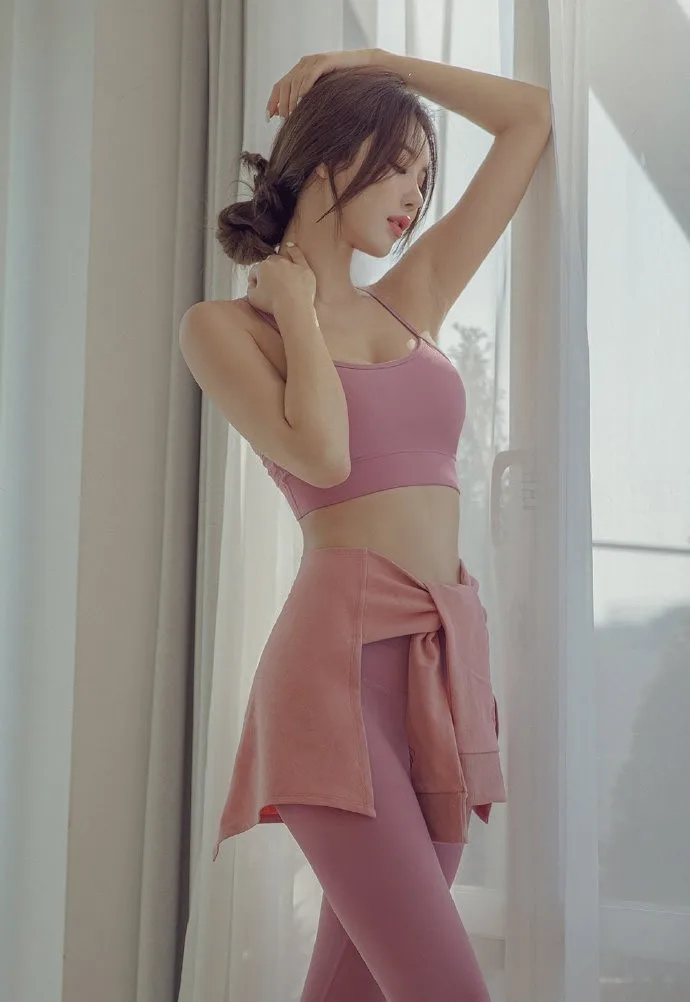瑜伽美女写真 图片5