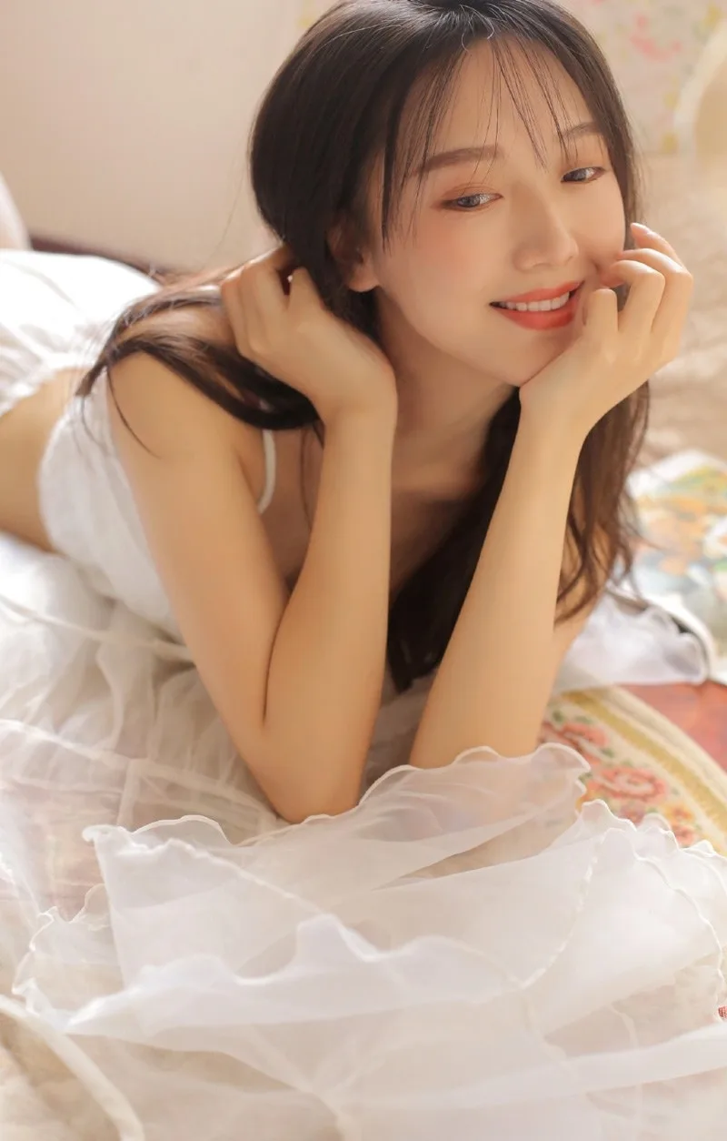 邻家女孩白丝美腿写真 图片9