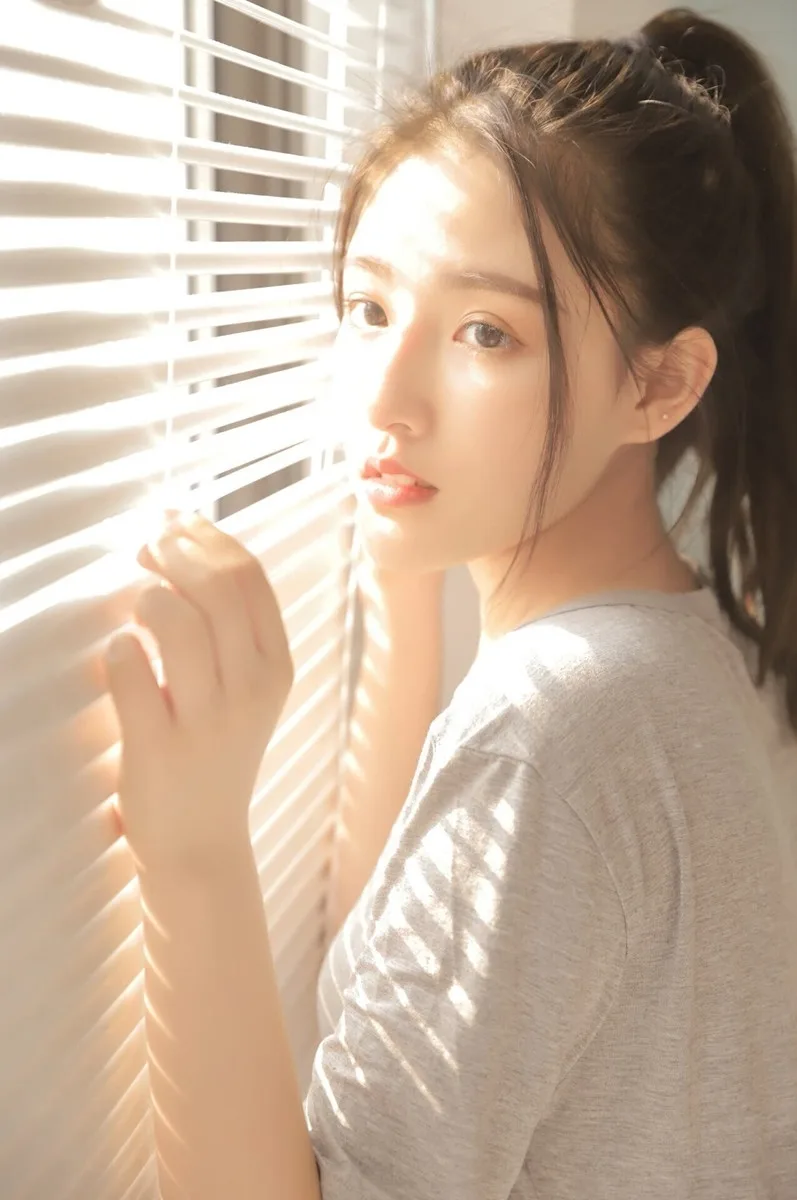青春活力美女写真 图片3