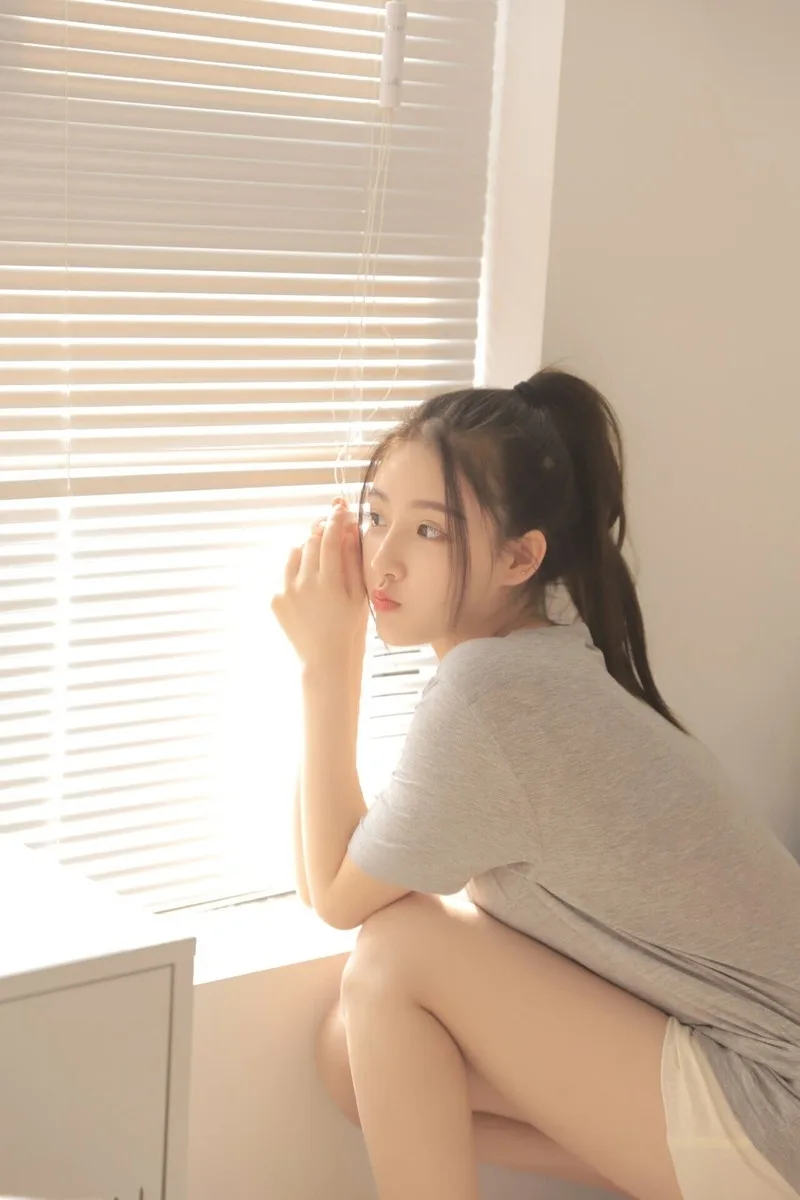 青春活力美女写真 图片14