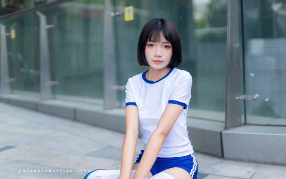 短发萌妹写真 图片7