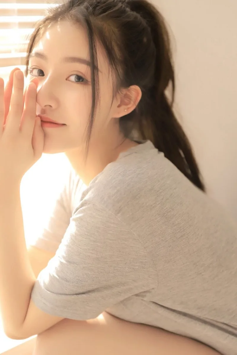 青春活力美女写真 图片2