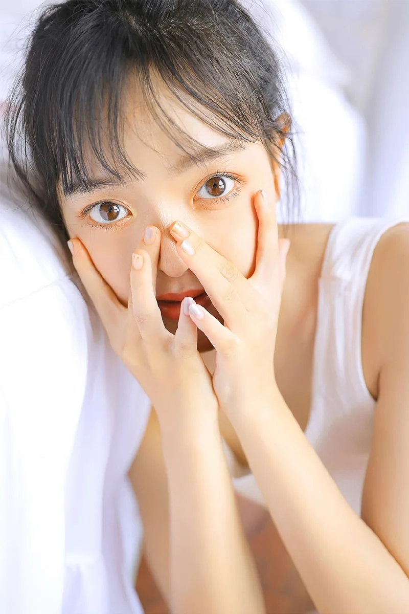 丸子头萌妹子写真 图片9