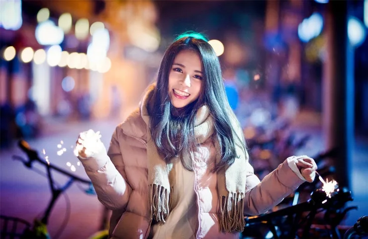 长发御姐街拍写真 图片3