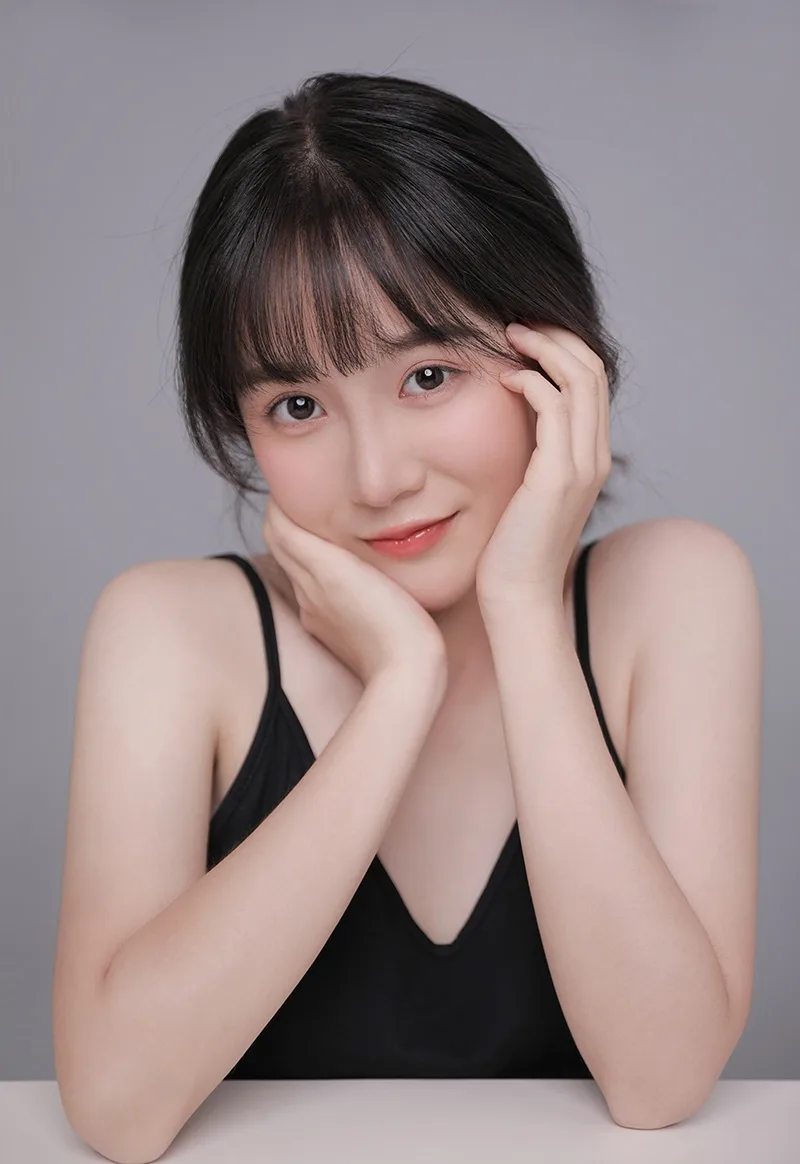 吊带美女写真 图片8