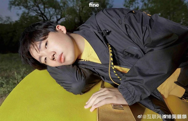 张子枫郭麒麟写真 图片5
