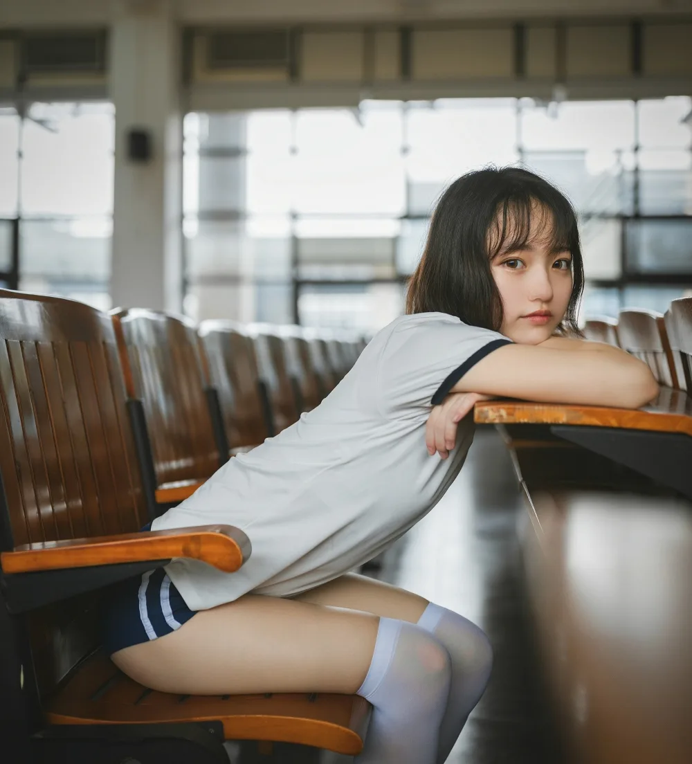 体操服少女写真 图片5