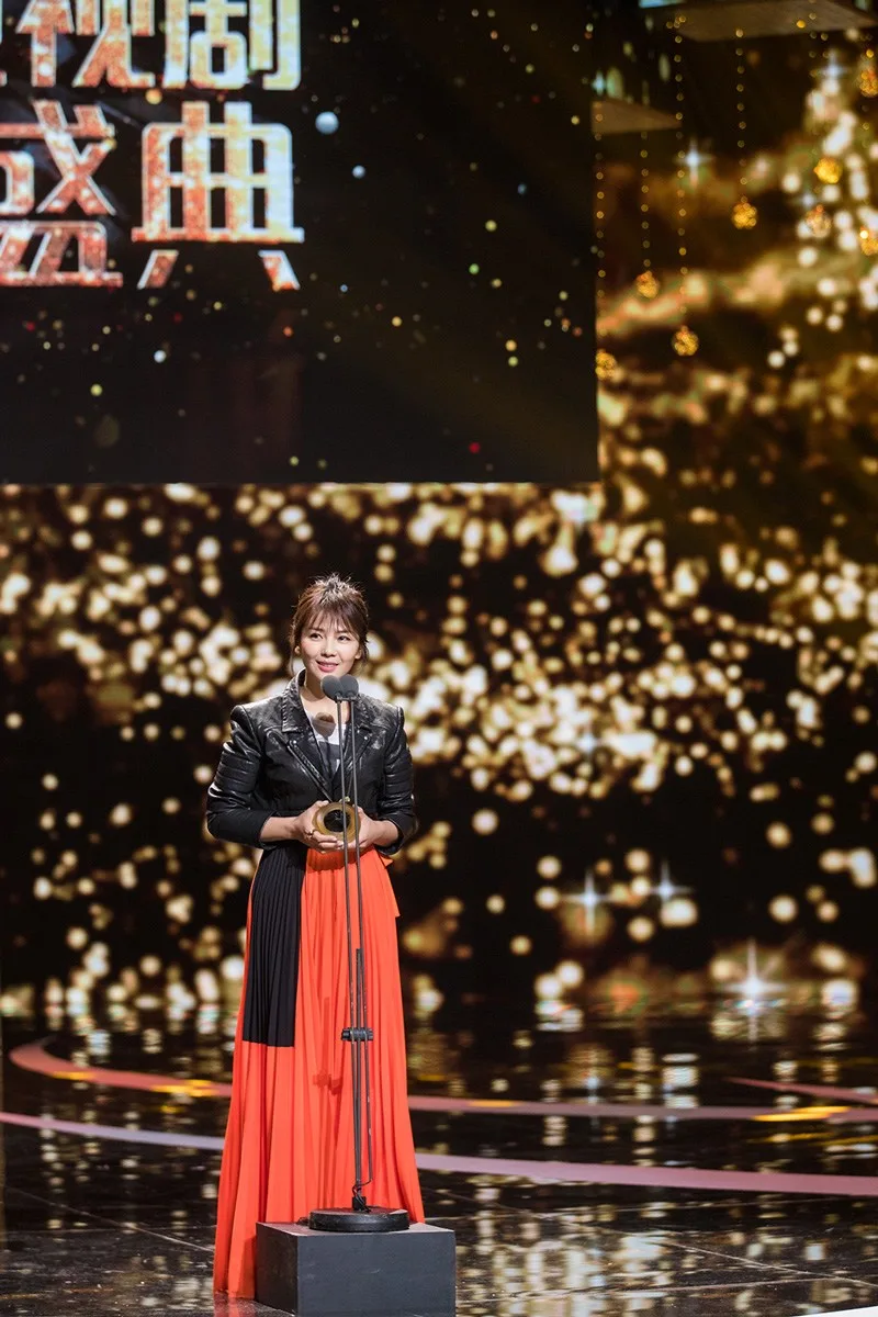 刘涛知性优雅写真 图片5