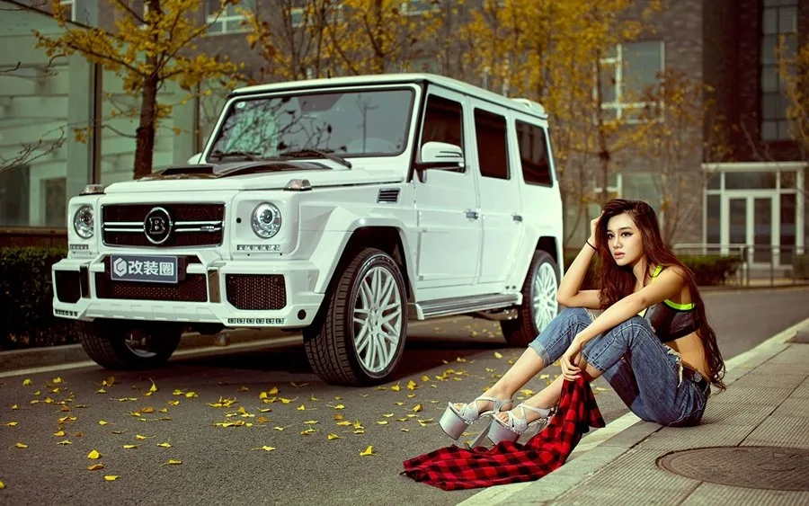 金发美女街拍写真 图片5