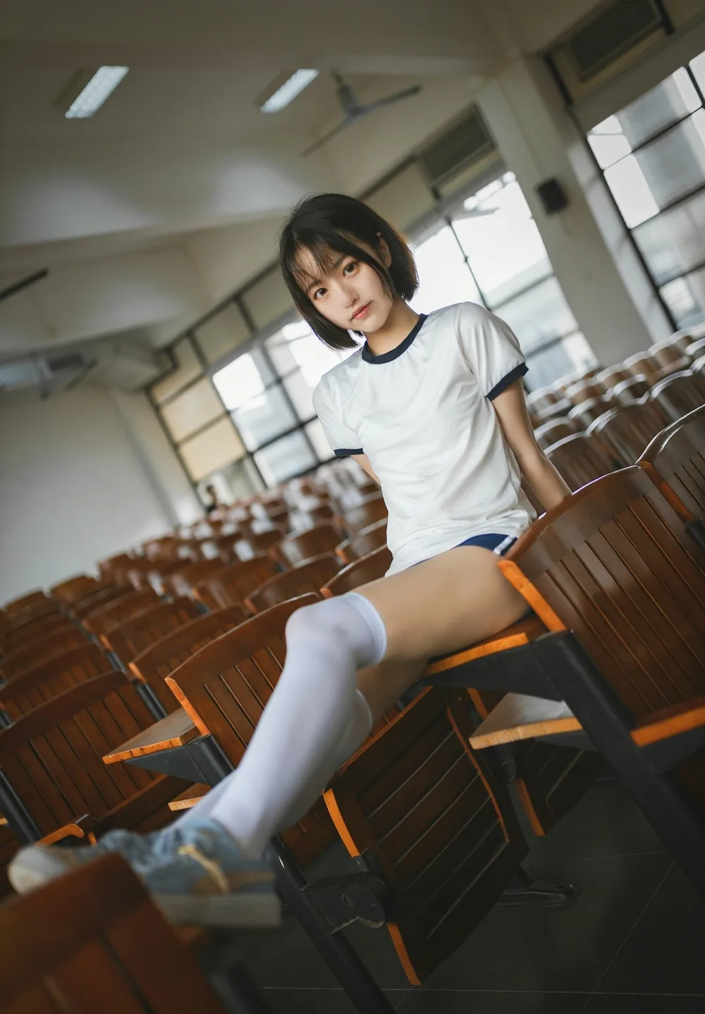 体操服少女写真 图片1