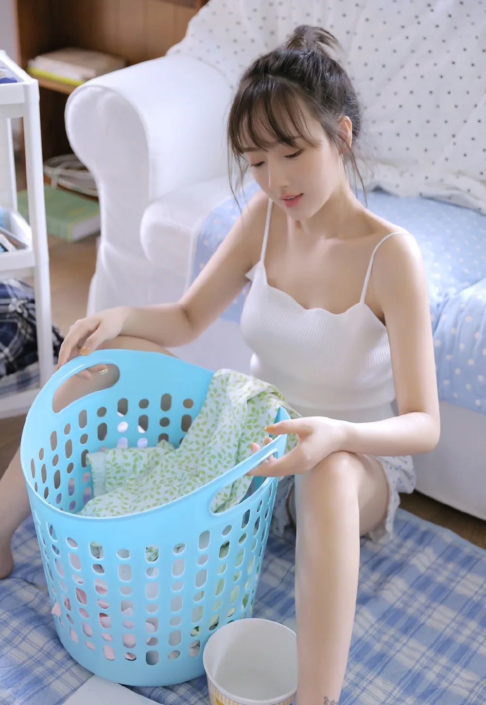 丸子头美女写真 图片2